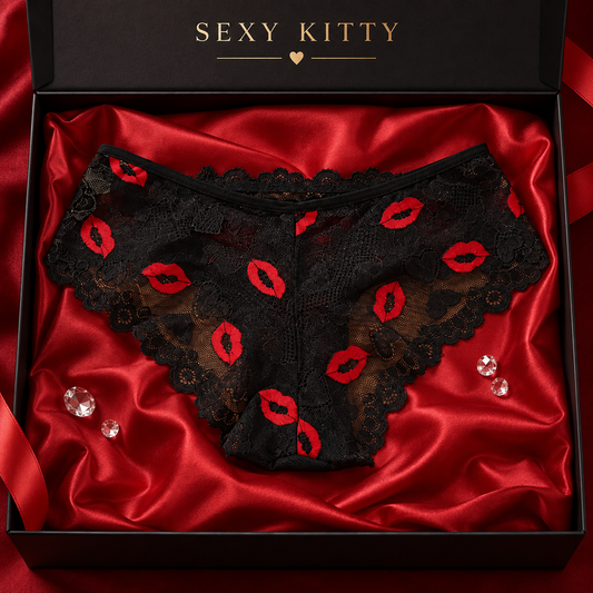 Lips-Print Knickers